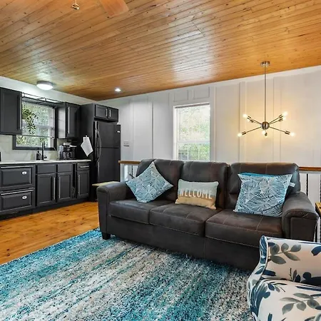 Bare Feet Bungalow -Close To Beach & Dog Friendly